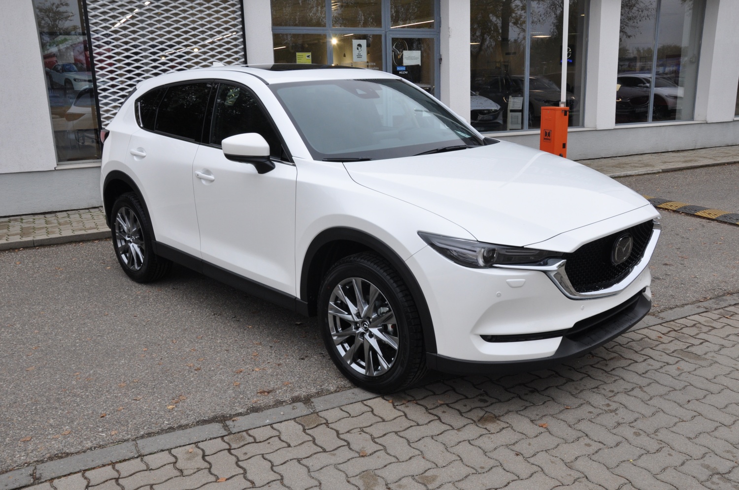 Mazda Cx 5 G 194 Awd A T Takumi Plus Navigacio Jp Auto Mercedes Benz Kia Suzuki Markakereskedes Es Szerviz