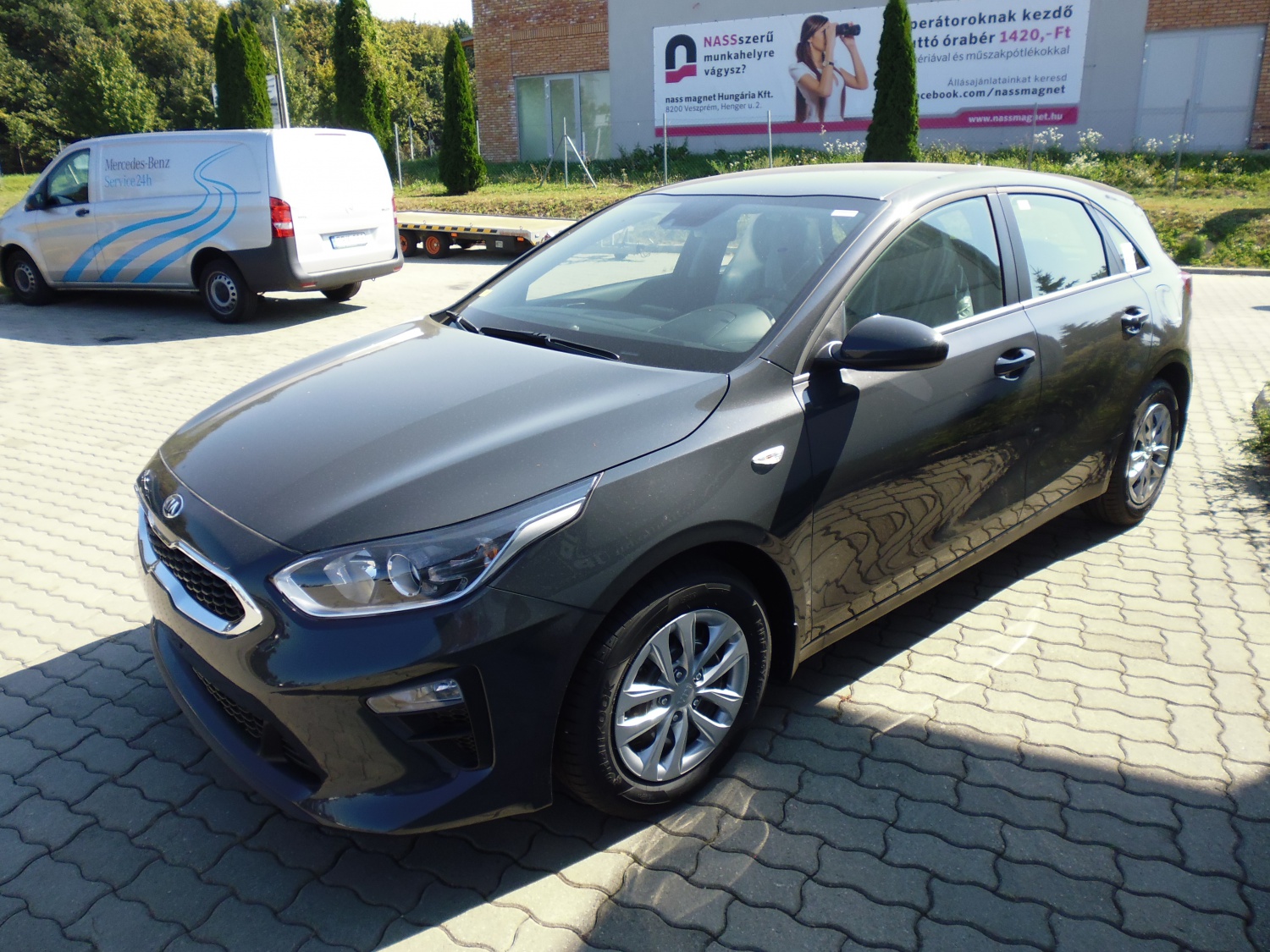 Sirius silver kia ceed